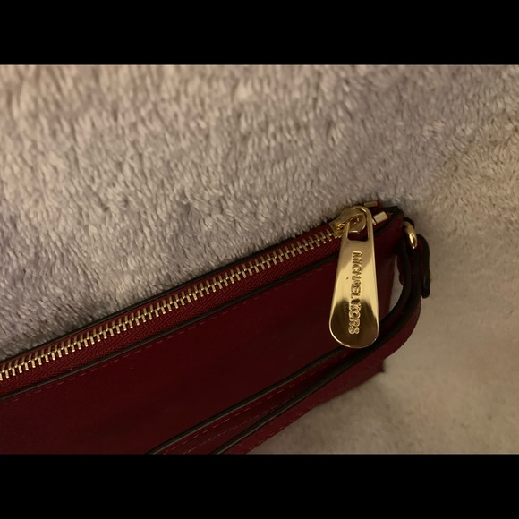 NEW Michael Kors wristlet wallet new no tags red stars travel - Picture 5 of 12